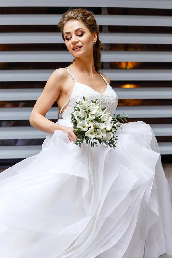 Buyishang Flowy Spaghetti Layered Wedding Dress With Lace Top