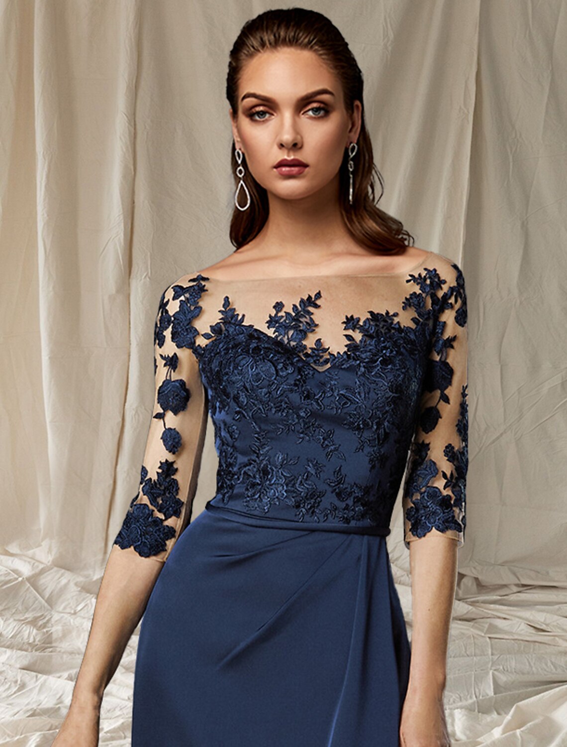 Sheath / Column Mother of the Bride Dress Wedding Guest Plus Size Elegant Jewel Neck Sweep / Brush Train Chiffon Half Sleeve with Appliques Fall