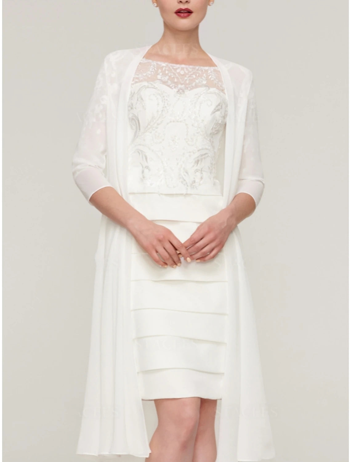 Sheath / Column Mother of the Bride Dress Wedding Guest Elegant Scoop Neck Knee Length Chiffon 3/4 Length Sleeve with Lace Tier