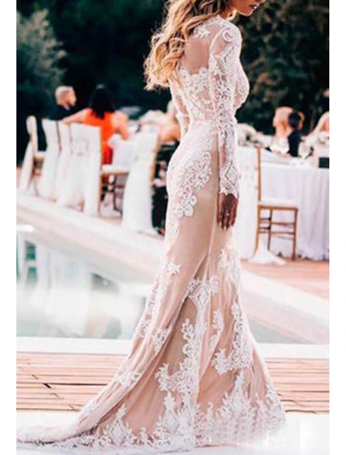 Buyishang Beach Simple Wedding Dress in Color Boho Wedding Dresses Mermaid Scoop Neck Long Sleeve Court Train Lace Bridal Gowns With Appliques
