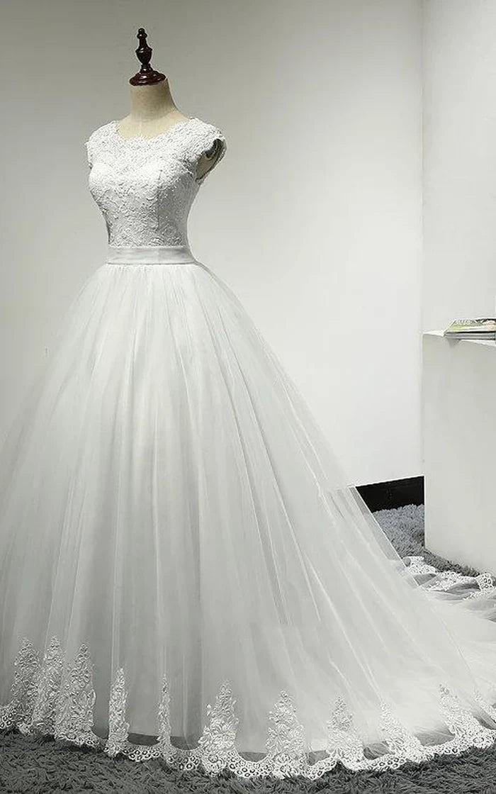 Buyishang Jewel Neck Cap Sleeve Tulle Ball Gown With Scalloped Hem
