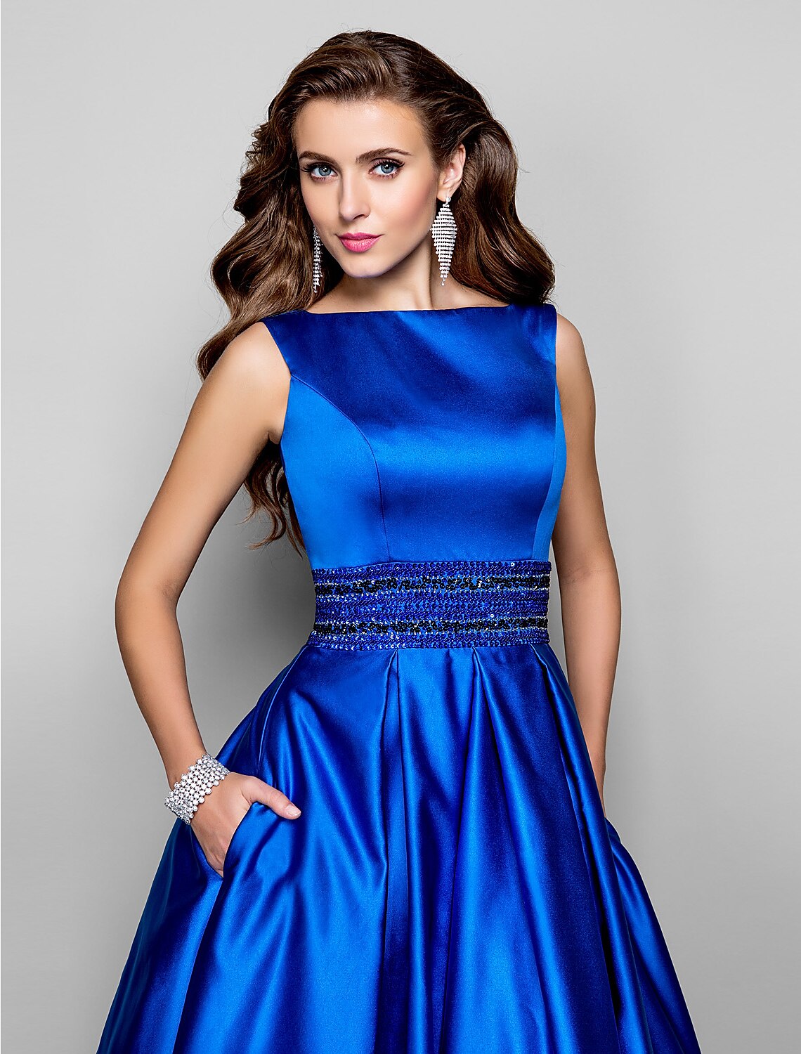 A-Line Elegant Dress Wedding Guest Prom Floor Length Sleeveless Boat Neck  Satin with Pleats Beading