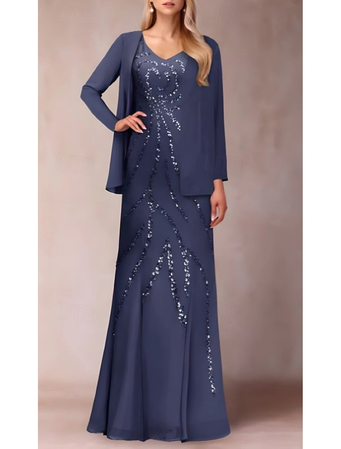 Buyishang Two Piece Sheath / Column Dress Suit Mother of the Bride Dress Elegant Sparkle & Shine V Neck Floor Length Chiffon Sequined Short Sleeve with Sequin