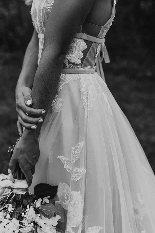 Buyishang Marvelous V-neck A-Line Wedding Dress Tulle Appliques Rustic Wedding Dress