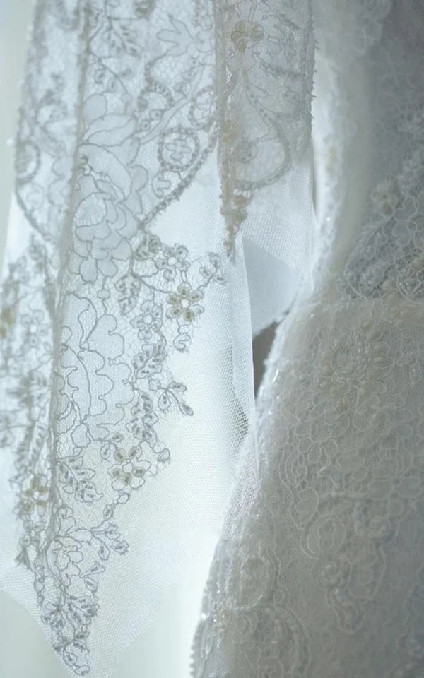 Buyishang Mermaid Sweep-Train Half Sleeve Bell Zipper Keyhole Lace Dress