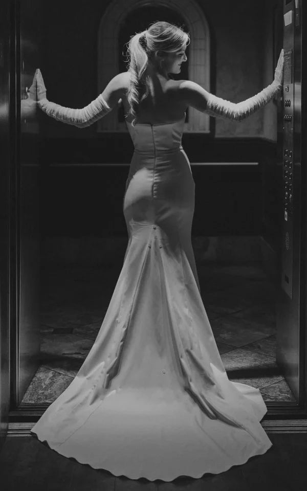 Buyishang Mermaid Sexy Detachable Straps Elegant Satin Classic Trailing Wedding Dress