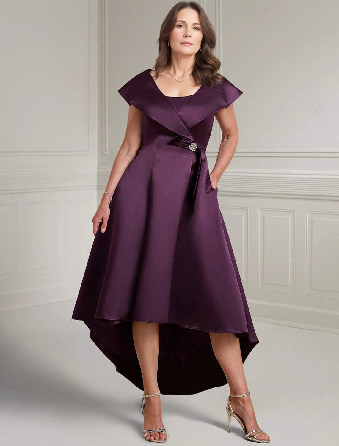 Buyishang Purple A-Line Mother of the Bride Dress Elegant Vintage V Neck Asymmetrical Satin Short Sleeve with Buttons Solid Color