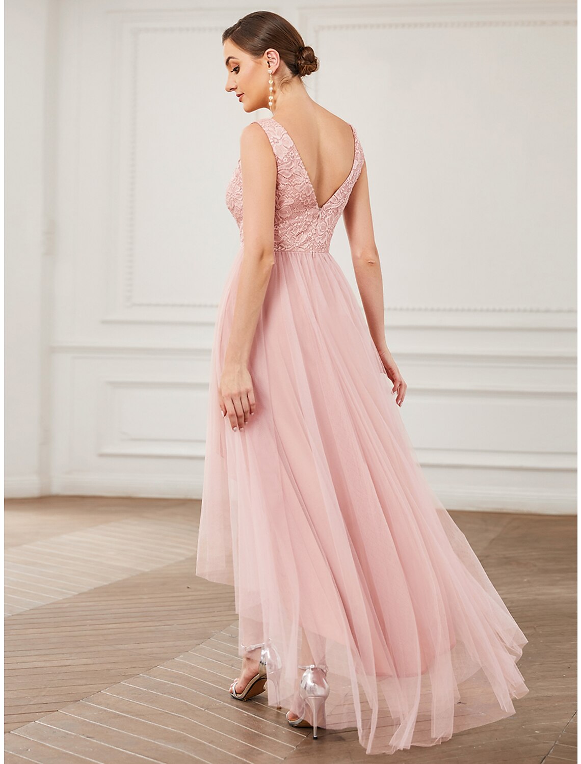 A-Line Bridesmaid Dress V Neck Sleeveless Elegant Short / Mini Lace / Tulle with Draping / Ruching / High Low