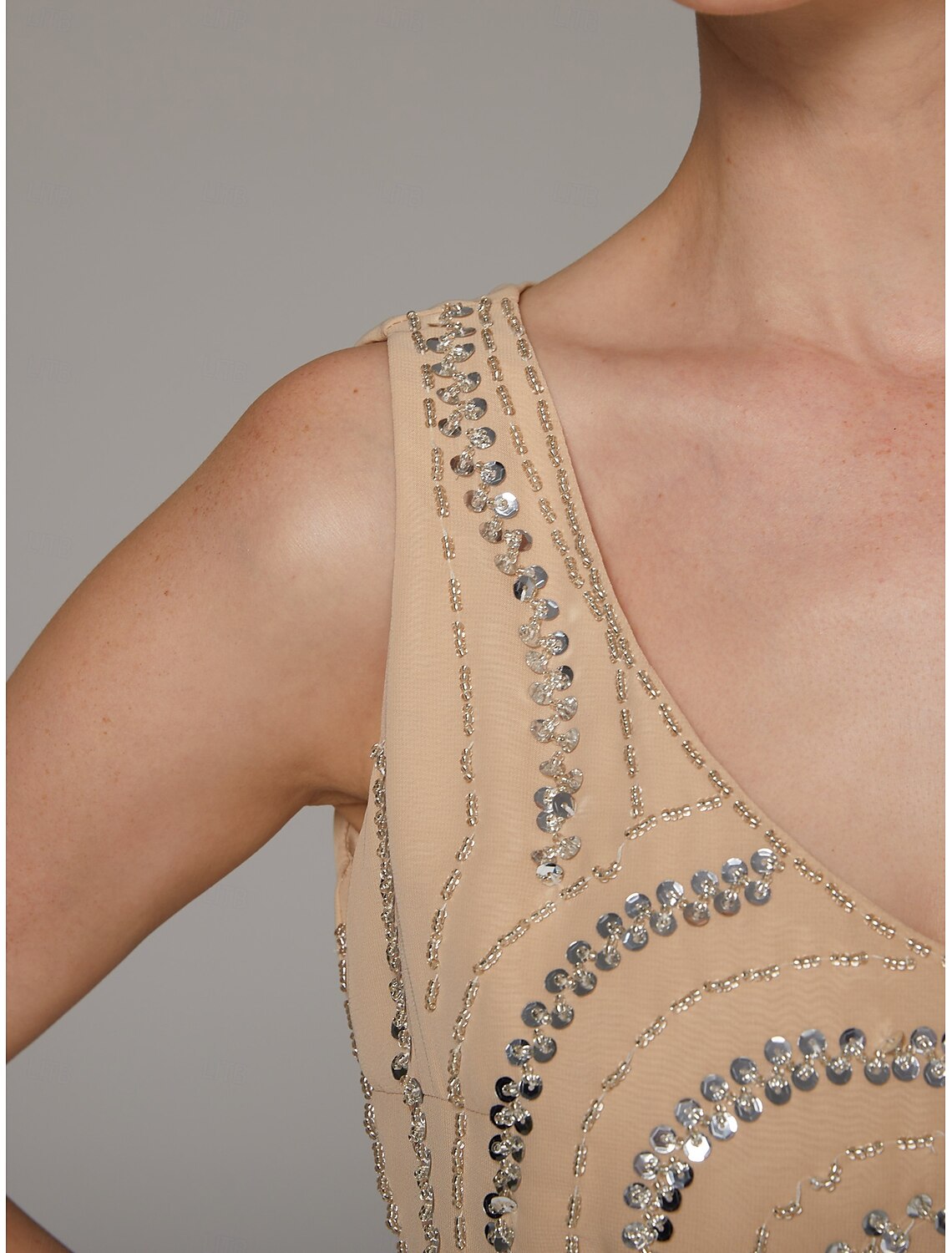 Buyishang Two Piece Sheath Pantsuit Mother of the Bride Dress Elegant Sparkle & Shine V Neck Ankle Length Chiffon Sequined Long Sleeve with Sequin