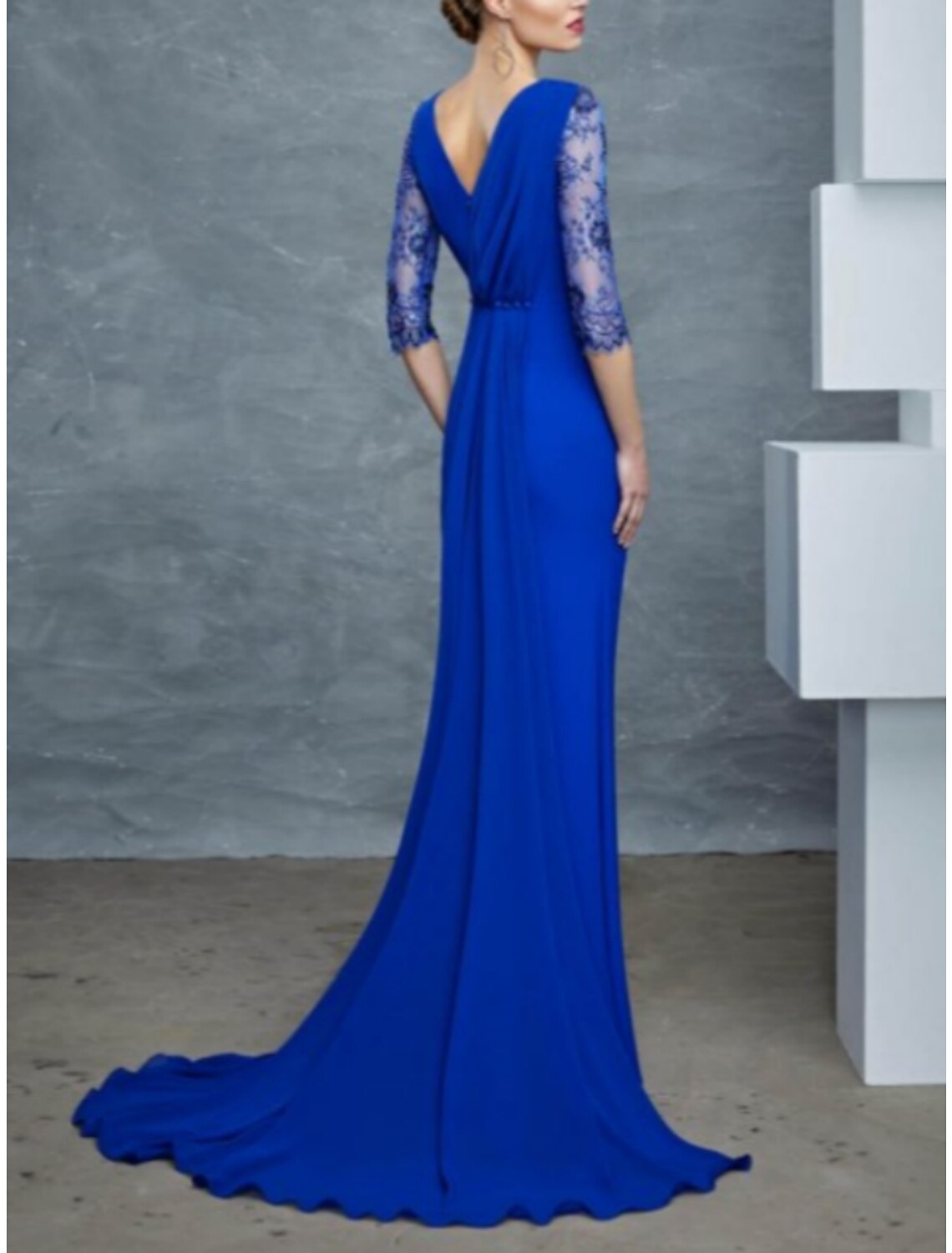 Sheath / Column Mother of the Bride Dress Wedding Guest Elegant Scoop Neck Sweep / Brush Train Stretch Chiffon Half Sleeve with Lace Ruching Solid Color