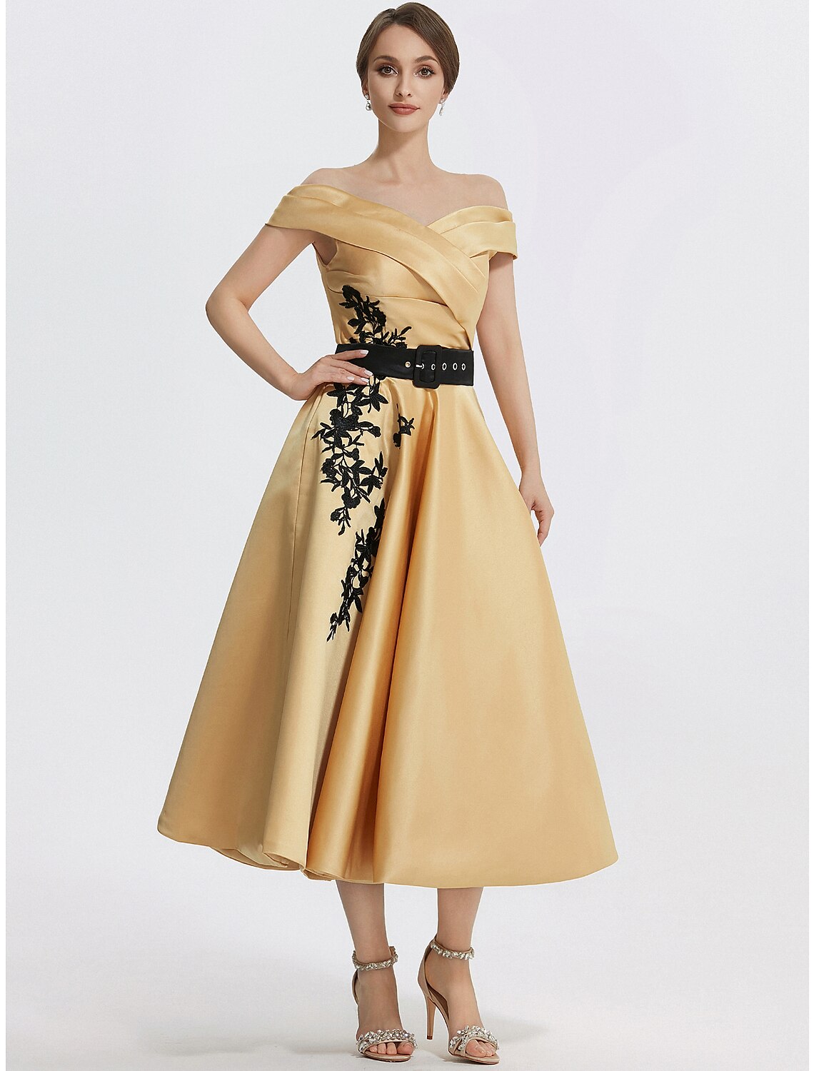 A-Line Cocktail Dresses Elegant Dress Formal Prom Tea Length Sleeveless Off Shoulder Satin with Appliques