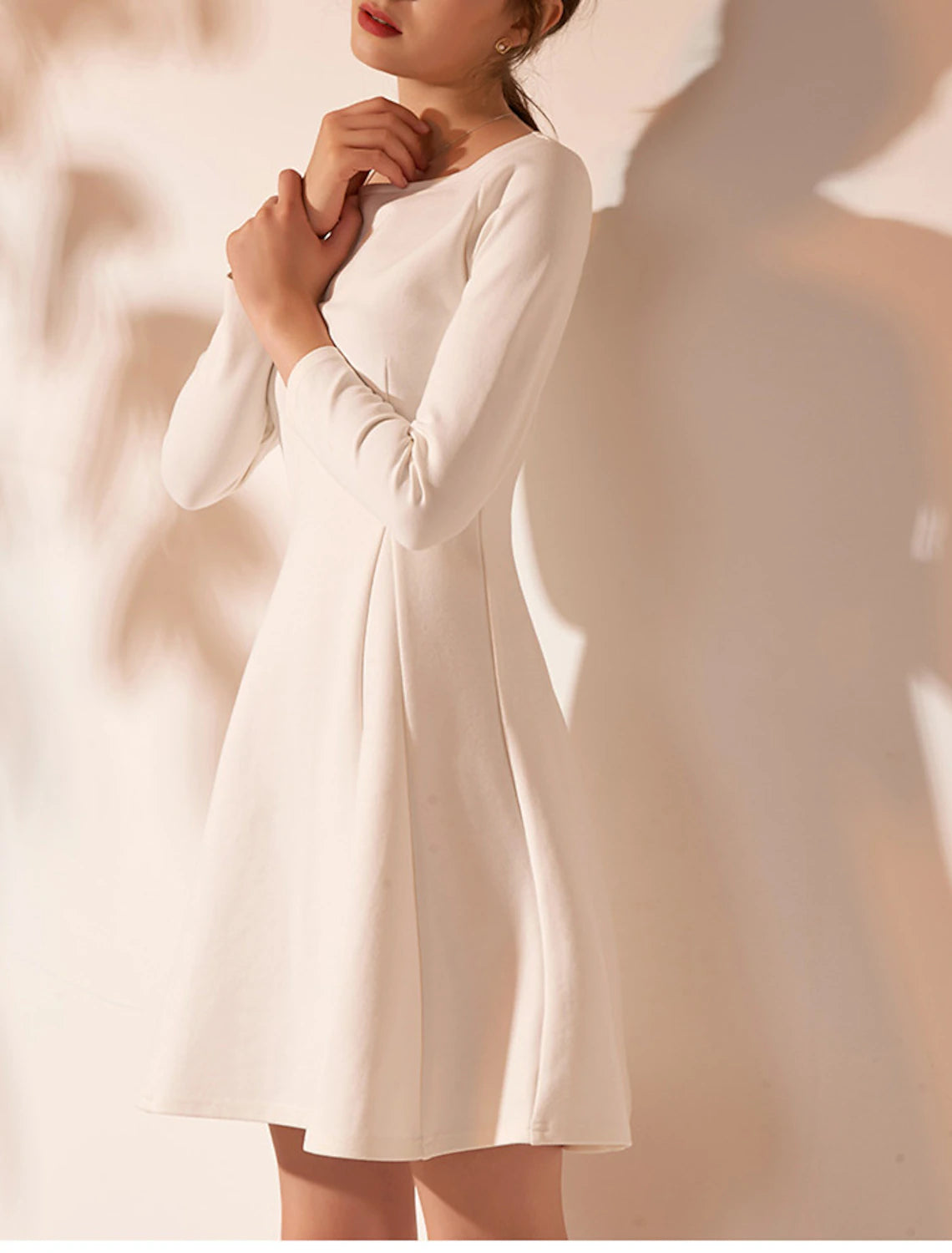 A-Line Minimalist White Graduation Cocktail Party Dress Jewel Neck Long Sleeve Short / Mini Spandex with Pleats