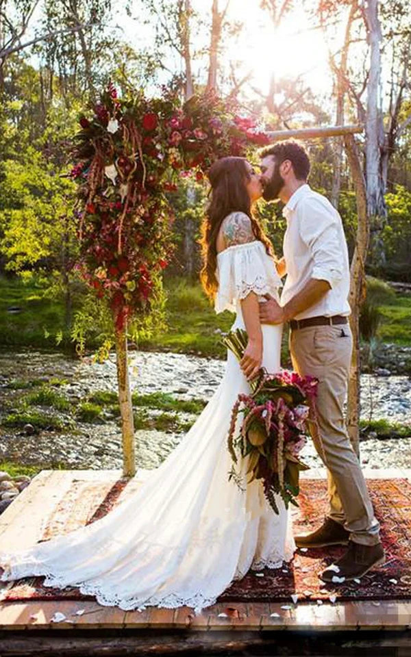 Buyishang Short Sleeve Lace Boat Neck Appliques Court Train Bohemian Wedding Dress