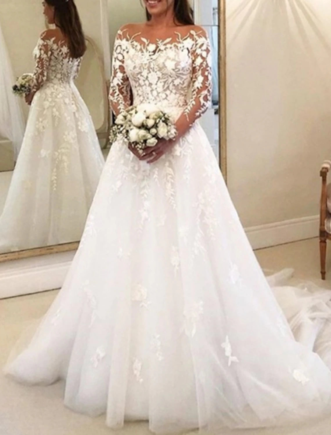 Buyishang Vintage Formal Wedding Dresses Ball Gown Off Shoulder Long Sleeve Chapel Train Lace Bridal Gowns With Buttons Appliques