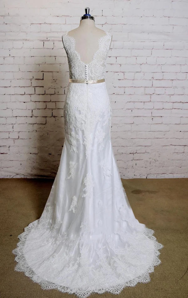 Buyishang V-Neck Sleeveless Lace Mermaid Wedding Dress With Satin Sash