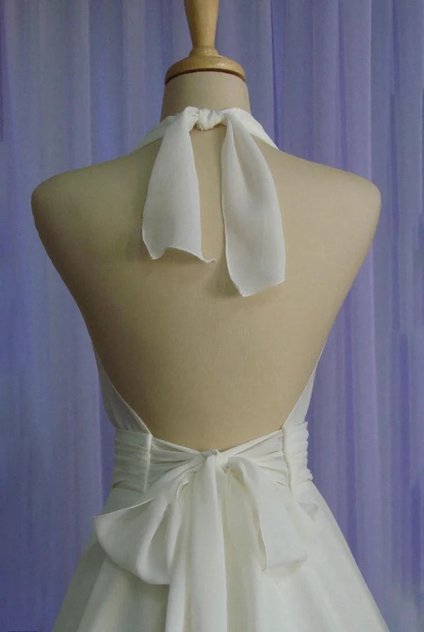Buyishang Vintage Tea-Length Chiffon Wedding Dress With Halter Neck and Bow