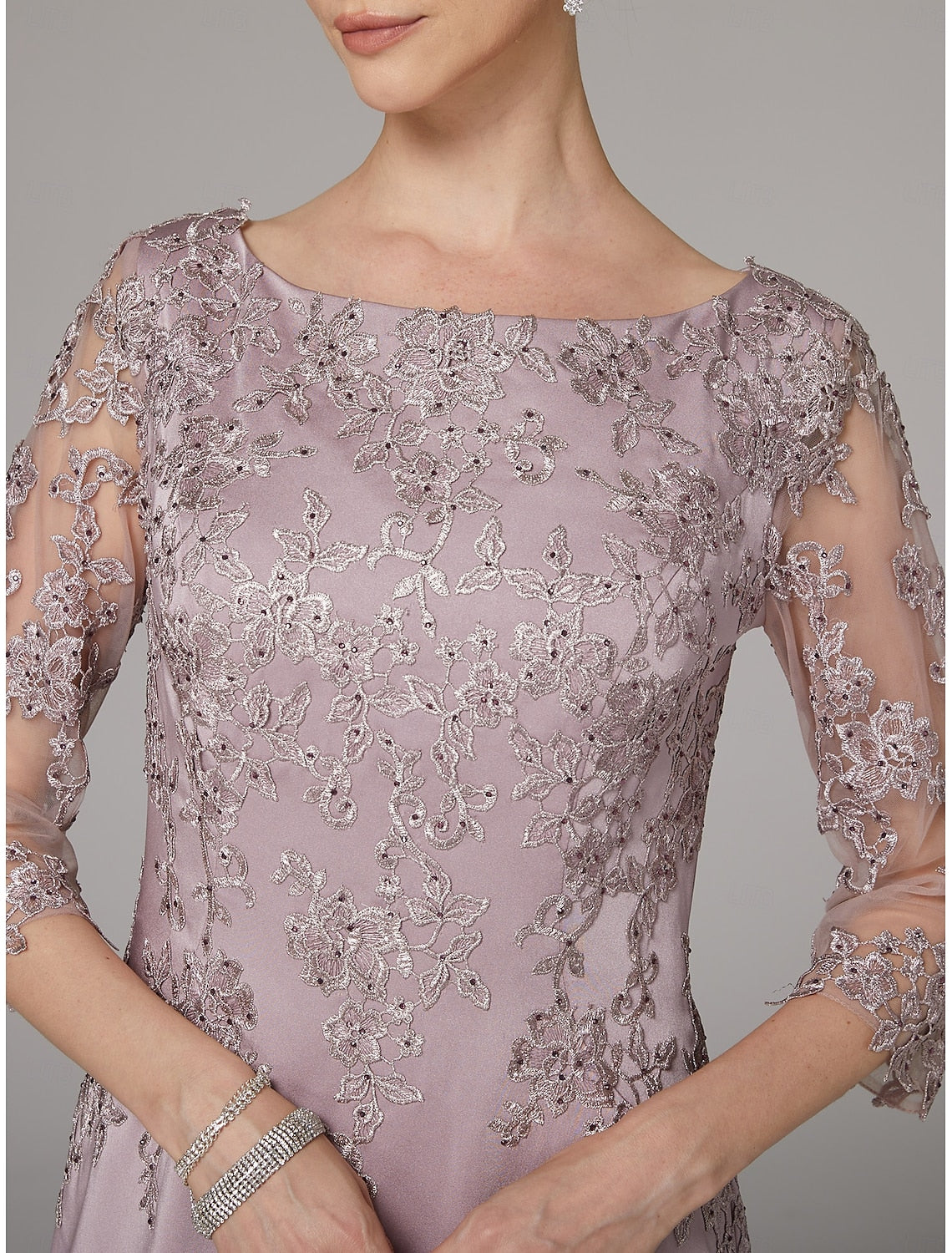 Buyishang Sheath Dress Mother of the Bride Dress Elegant Bateau Neck Floor Length Satin 3/4 Length Sleeve with Lace Appliques