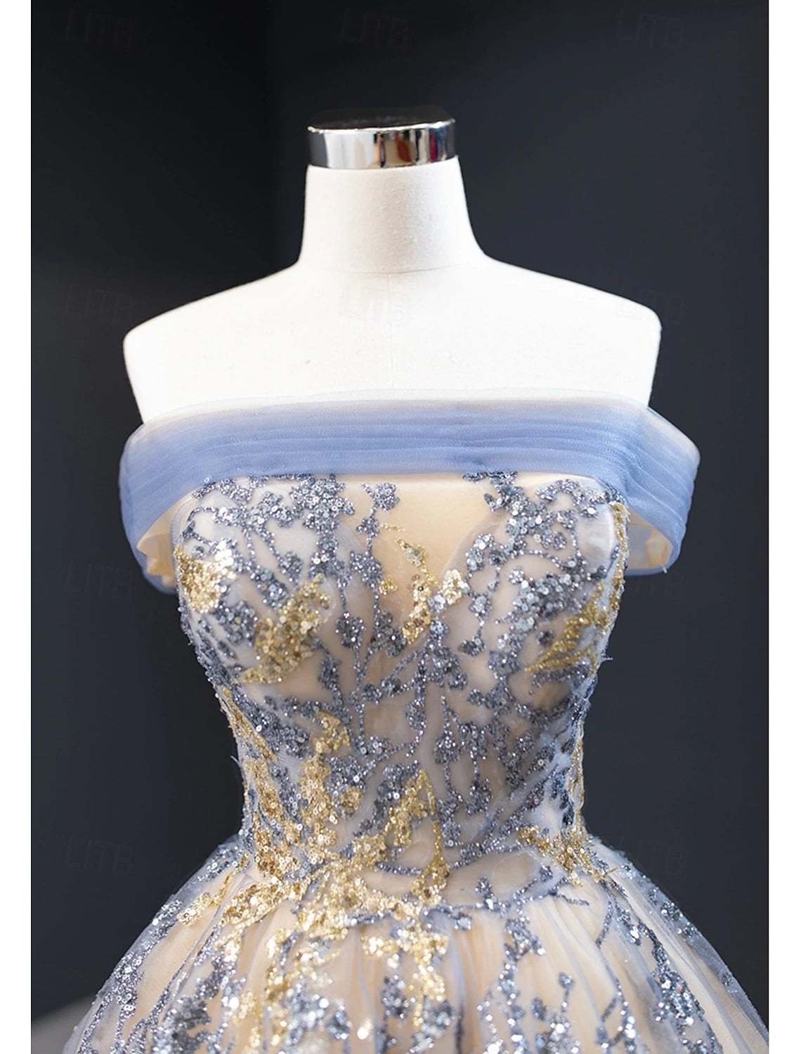 Buyishang A-Line Wedding Guest Dresses Vintage Dress Wedding Sweep / Brush Train Sleeveless V Neck Satin with Pleats