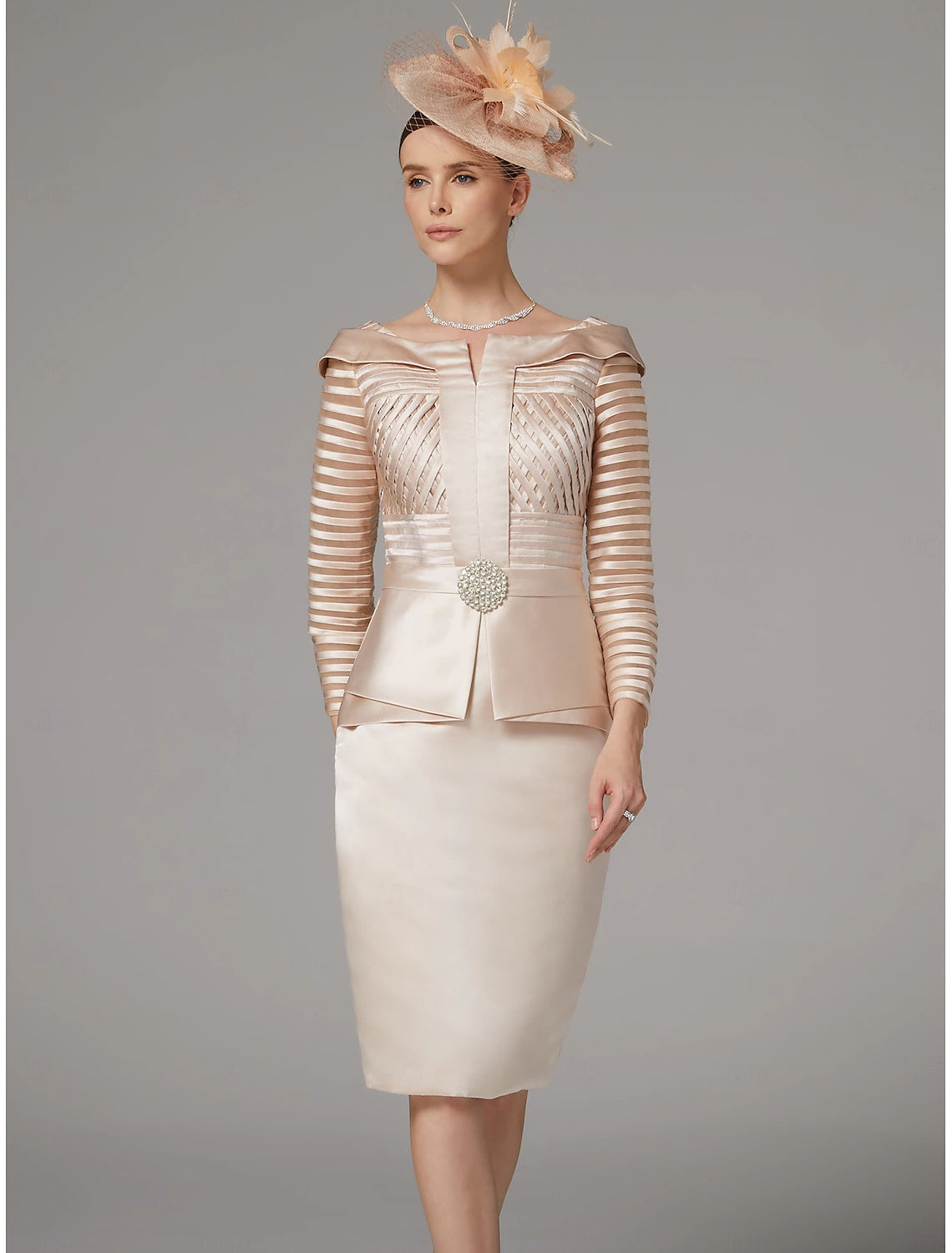 Buyishang Sheath Dress Suit Mother of the Bride Dress Elegant Vintage Plus Size Bateau Neck Knee Length Satin 3/4 Length Sleeve with Sash / Ribbon Crystals